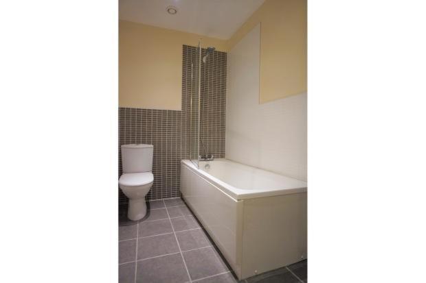 Executive 2 Bed 2 Bath - Free Parking Apartment กลาสโกว์ ภายนอก รูปภาพ